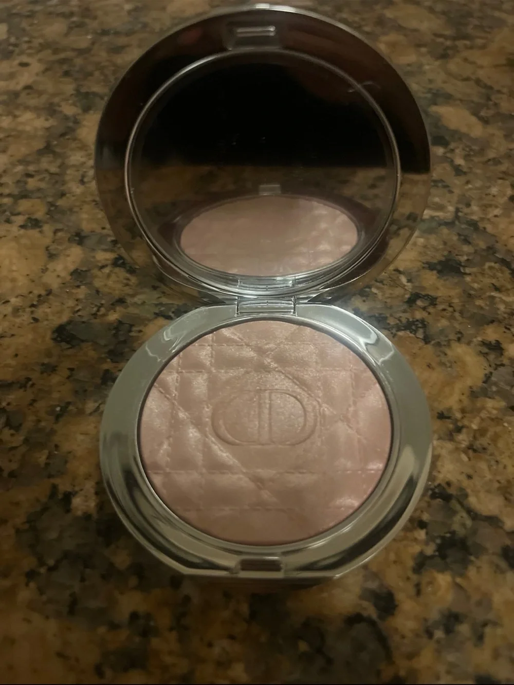 NWOB DIOR Forever Glow Luminizer Powder Highlighter